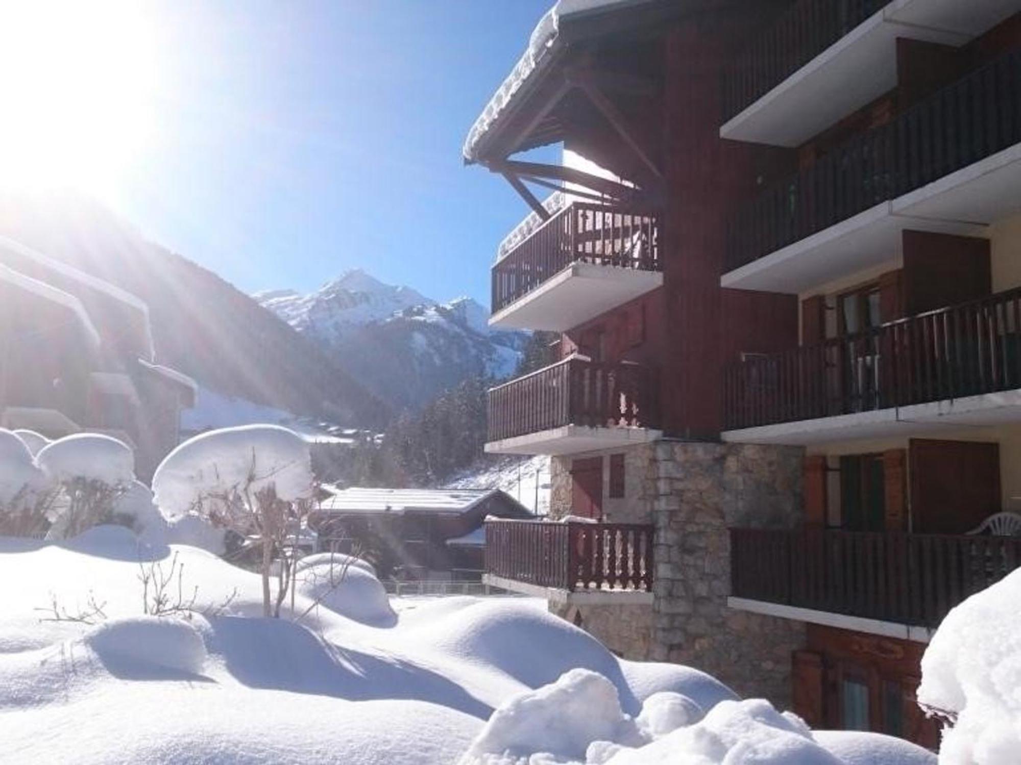 Appartement Cosy Pour 4, Au Coeur Du Village, Proche Des Pistes Et Avec Piscine Estivale - Fr-1-342-173 Arêches المظهر الخارجي الصورة
